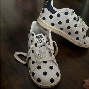 Adidas Stan Smith Kid's Sneakers - White with Navy Blue  Polka Dots Size 10